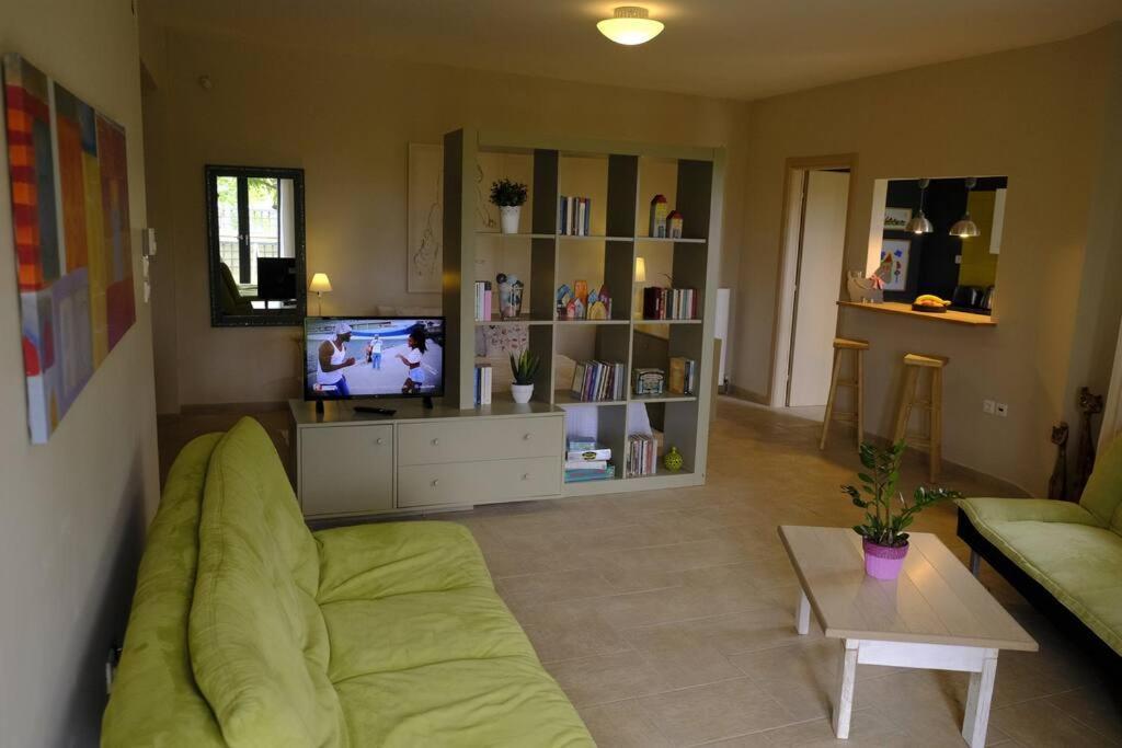 Apartment With Garden In Thessaloniki. Extérieur photo