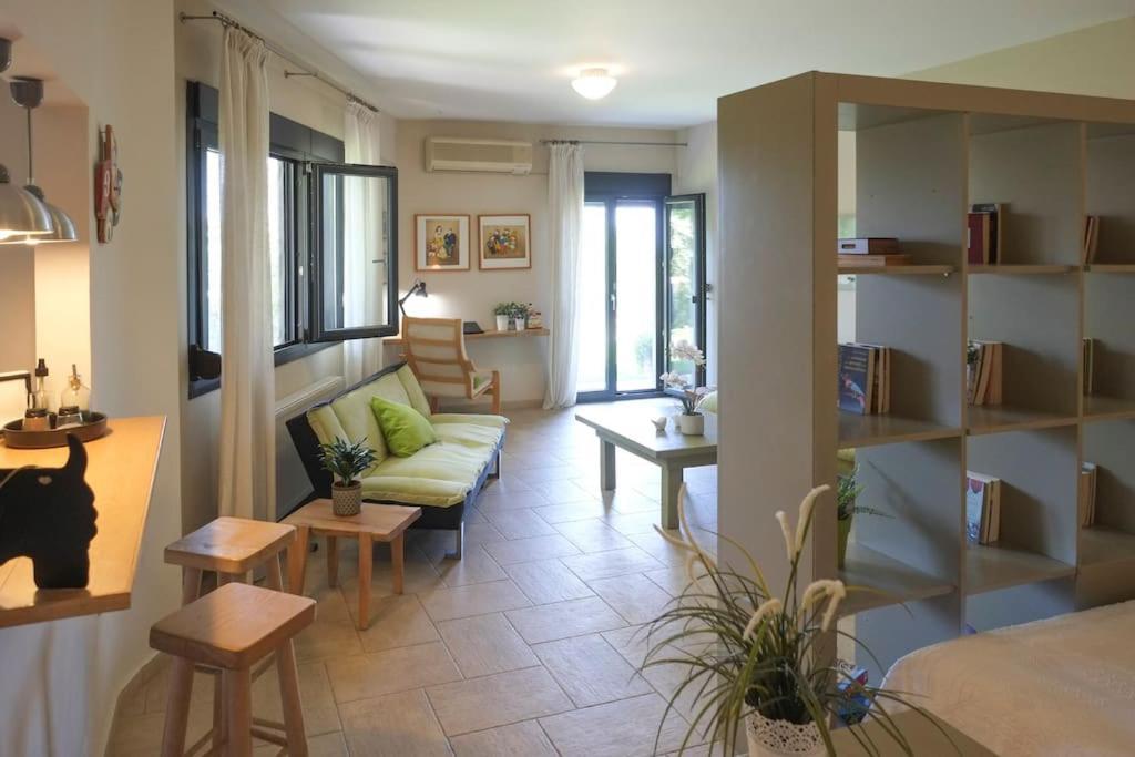 Apartment With Garden In Thessaloniki. Extérieur photo